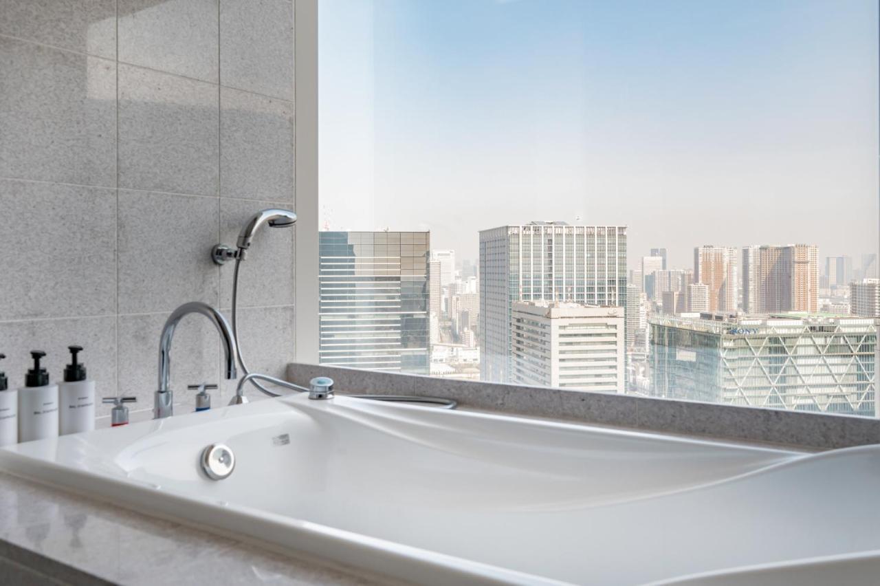 The Peak Suite Club Lounge Access